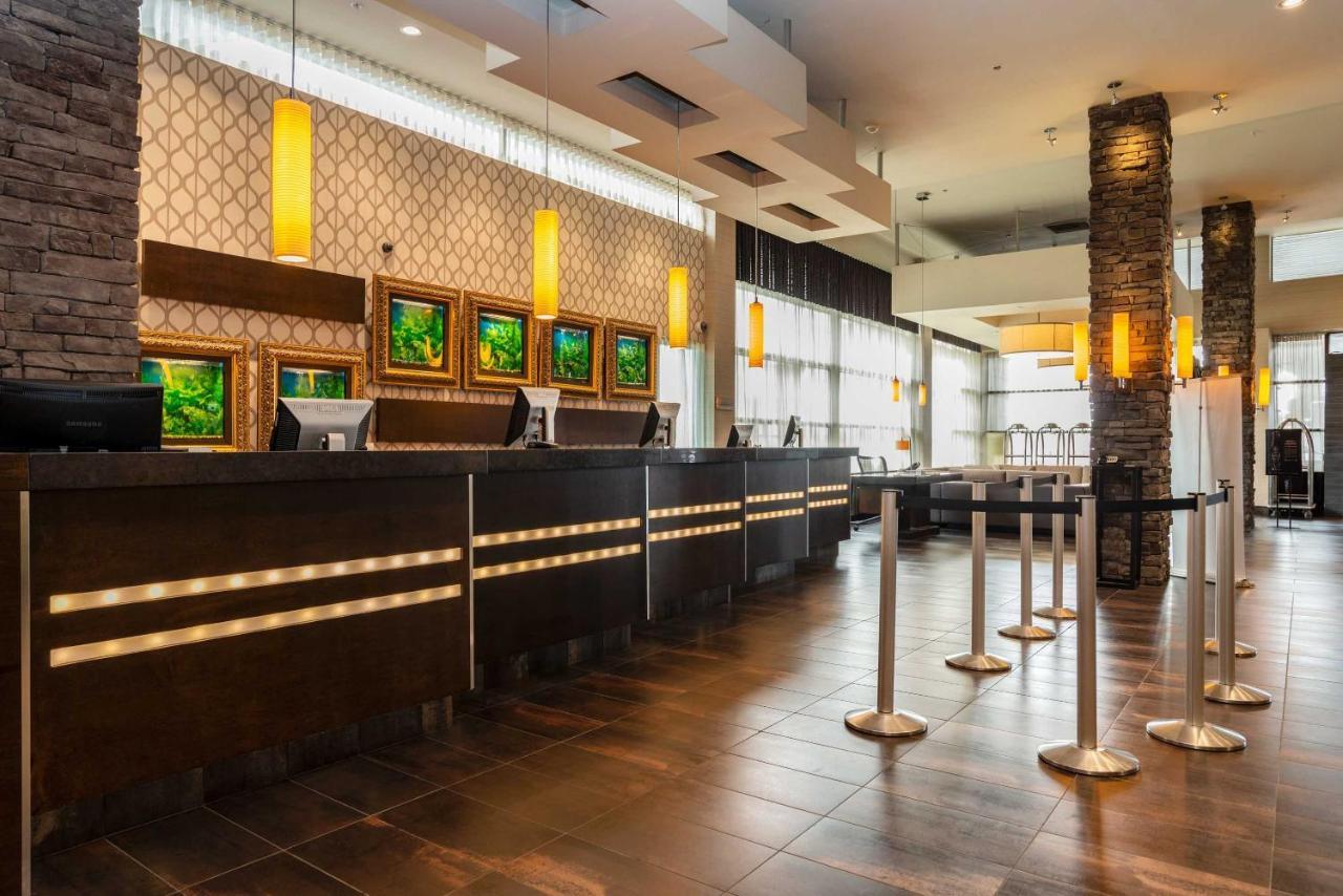 Sandman Signature Vancouver Airport Hotel & Resort Richmond Esterno foto