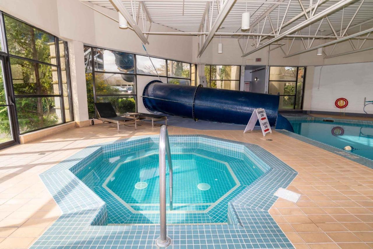 Sandman Signature Vancouver Airport Hotel & Resort Richmond Esterno foto