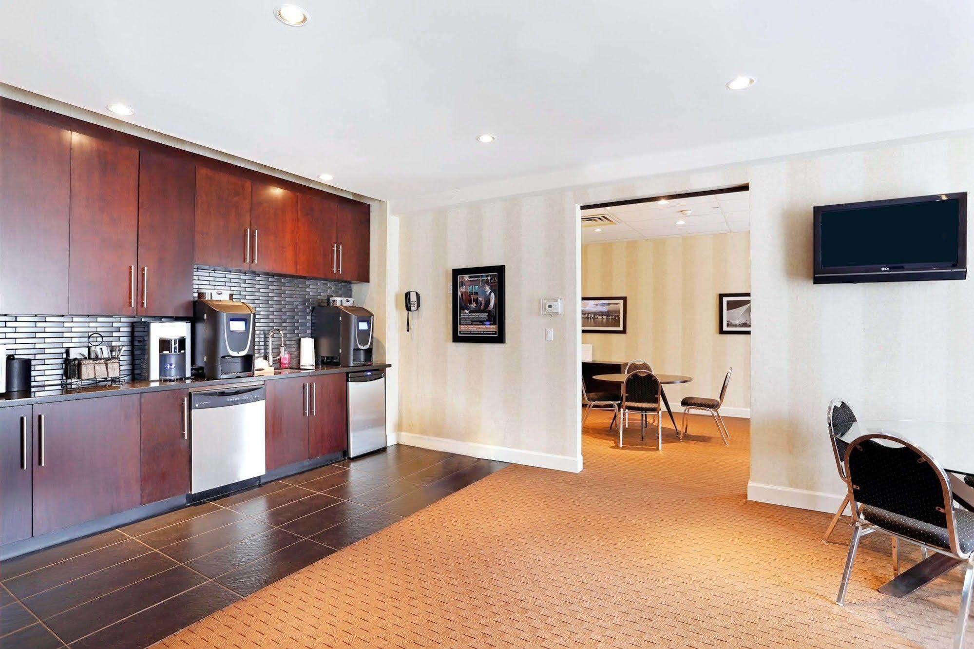 Sandman Signature Vancouver Airport Hotel & Resort Richmond Esterno foto